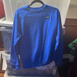 Under Armour youth size extra large, soft sweatshirt loose